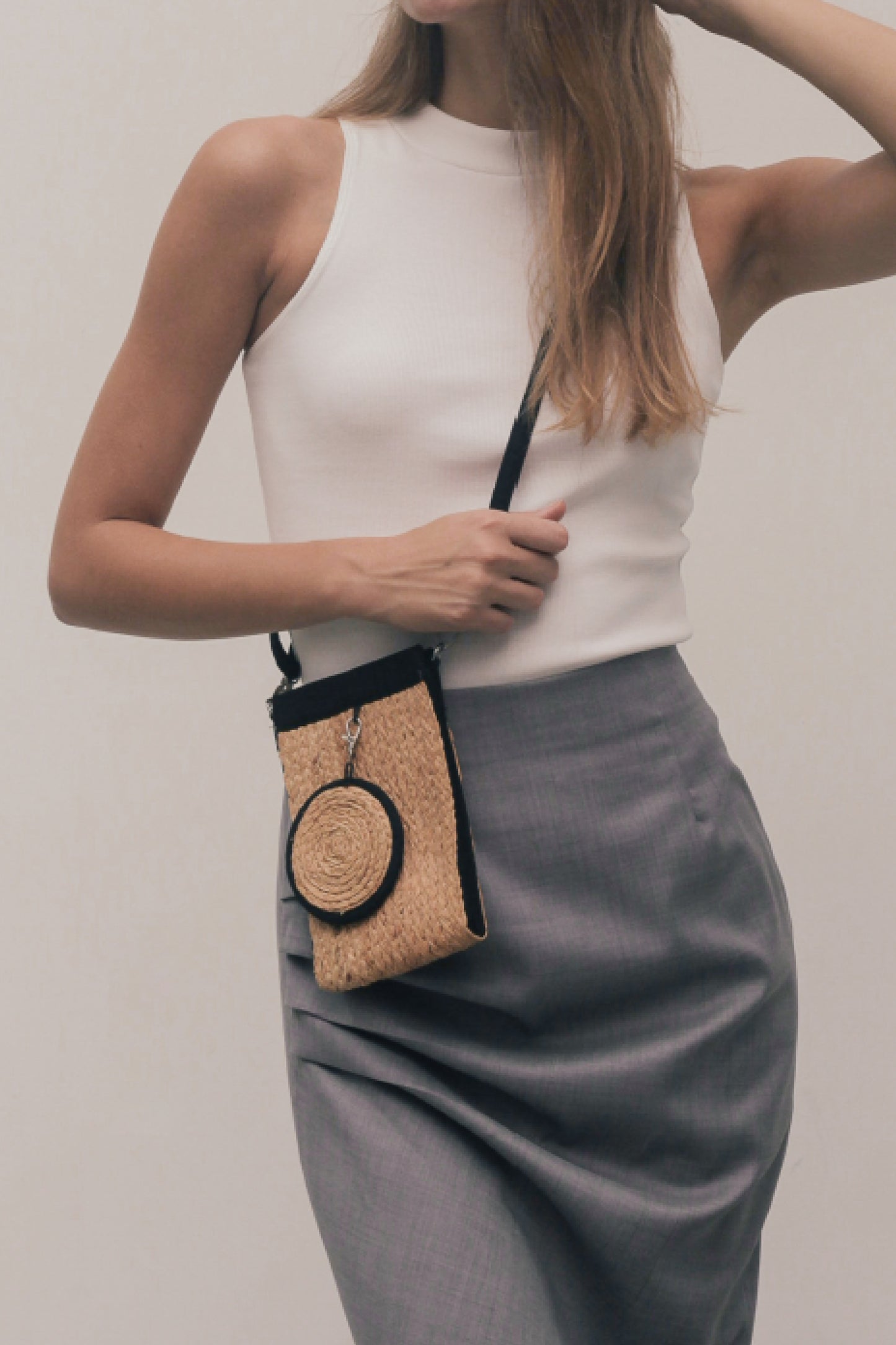 Lola raffia crossbody bag with keychain