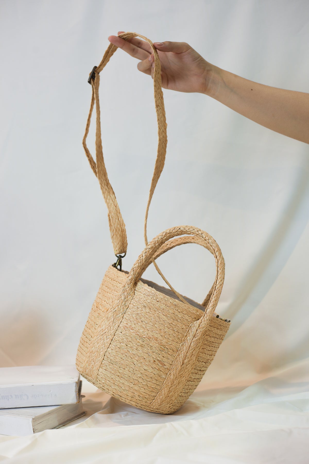 Bucket Cabas raffia bag