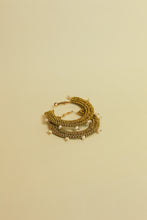 Charger l&#39;image dans la visionneuse de galerie, Boucles d&#39;oreilles pendantes créoles tissées à la main Amanda