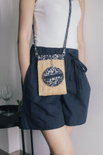 Load image into Gallery viewer, Lola raffia crossbody bag with keychain