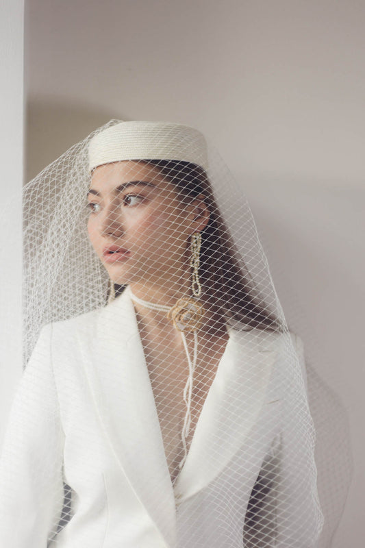 Mila fascinator veil