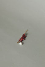 Charger l&#39;image dans la visionneuse de galerie, Dangle coral &amp; pearl drop hair clip