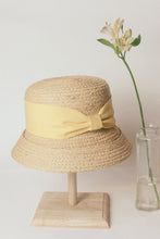 Load image into Gallery viewer, Daisy raffia hat