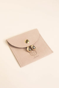 Golden drop earrings with jewelry pouch Leinné