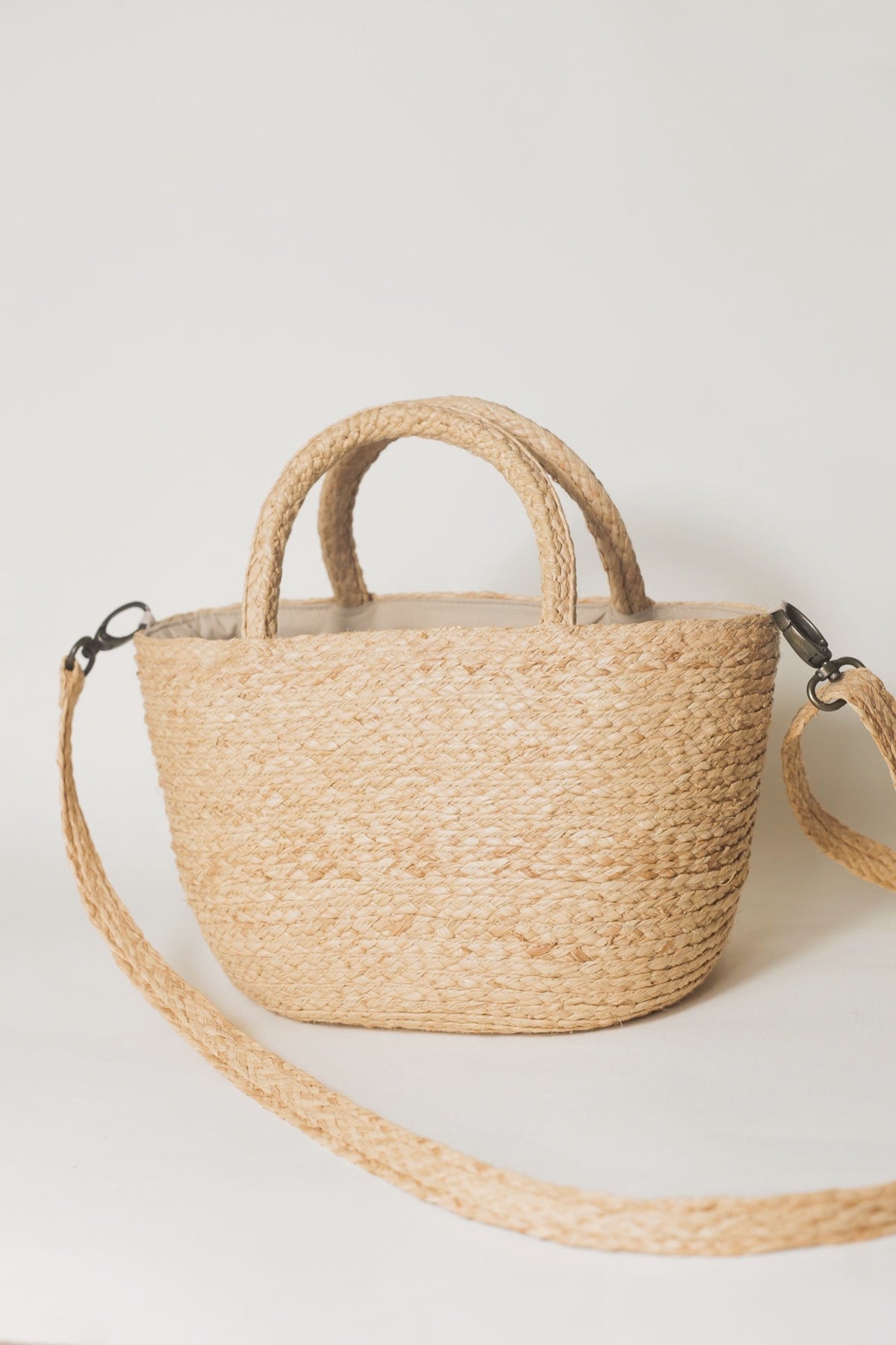 Ray raffia bucket bag
