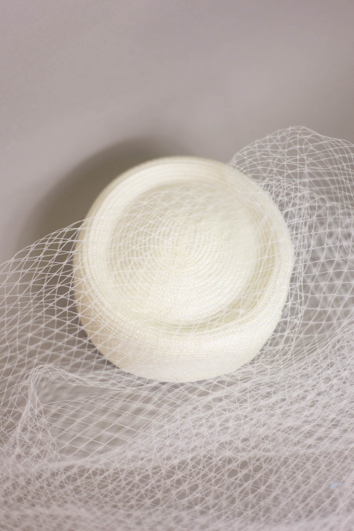Mila fascinator veil