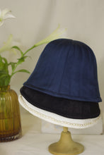 Load image into Gallery viewer, Vaud silk bucket hat