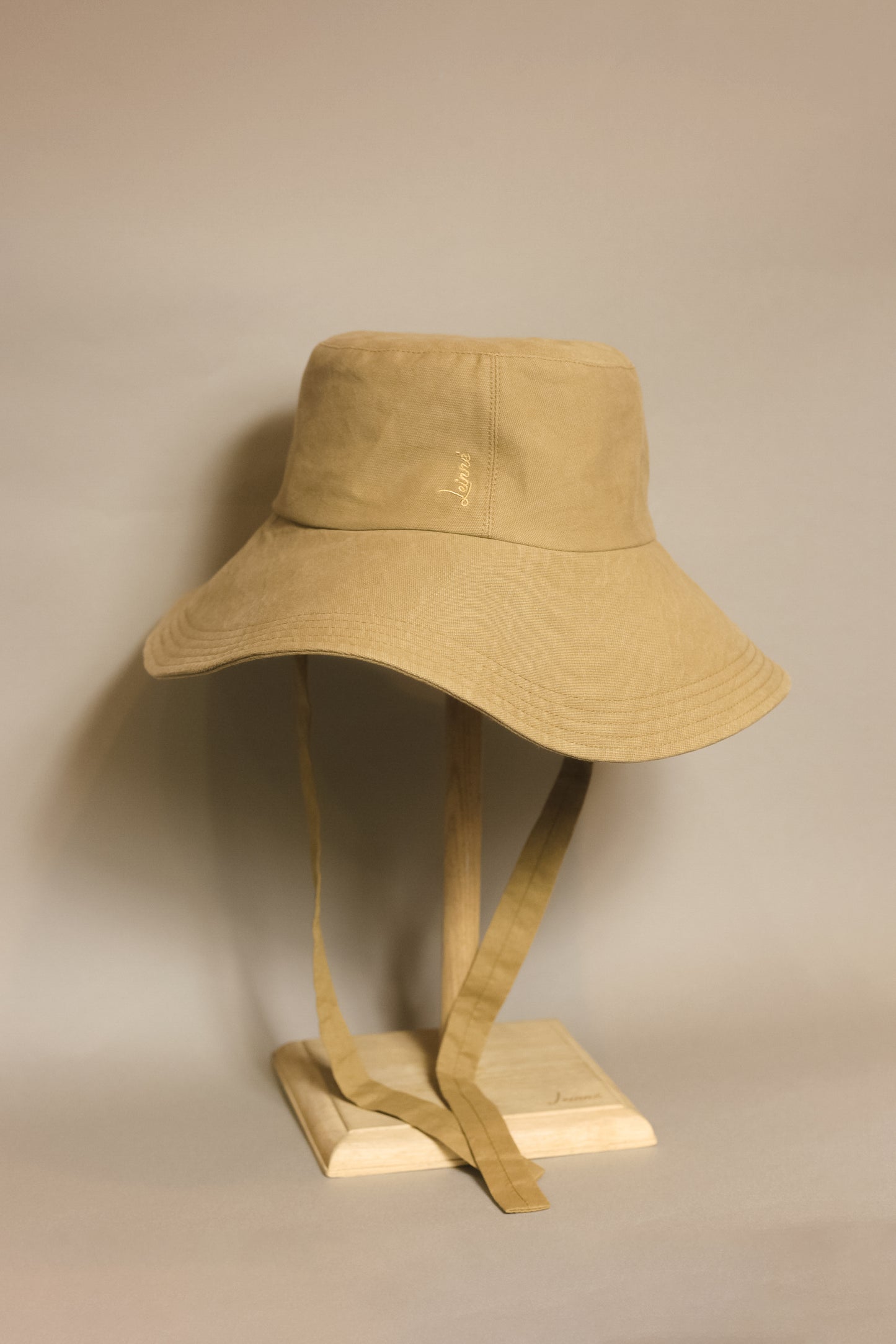 Lu downturn brim cotton hat