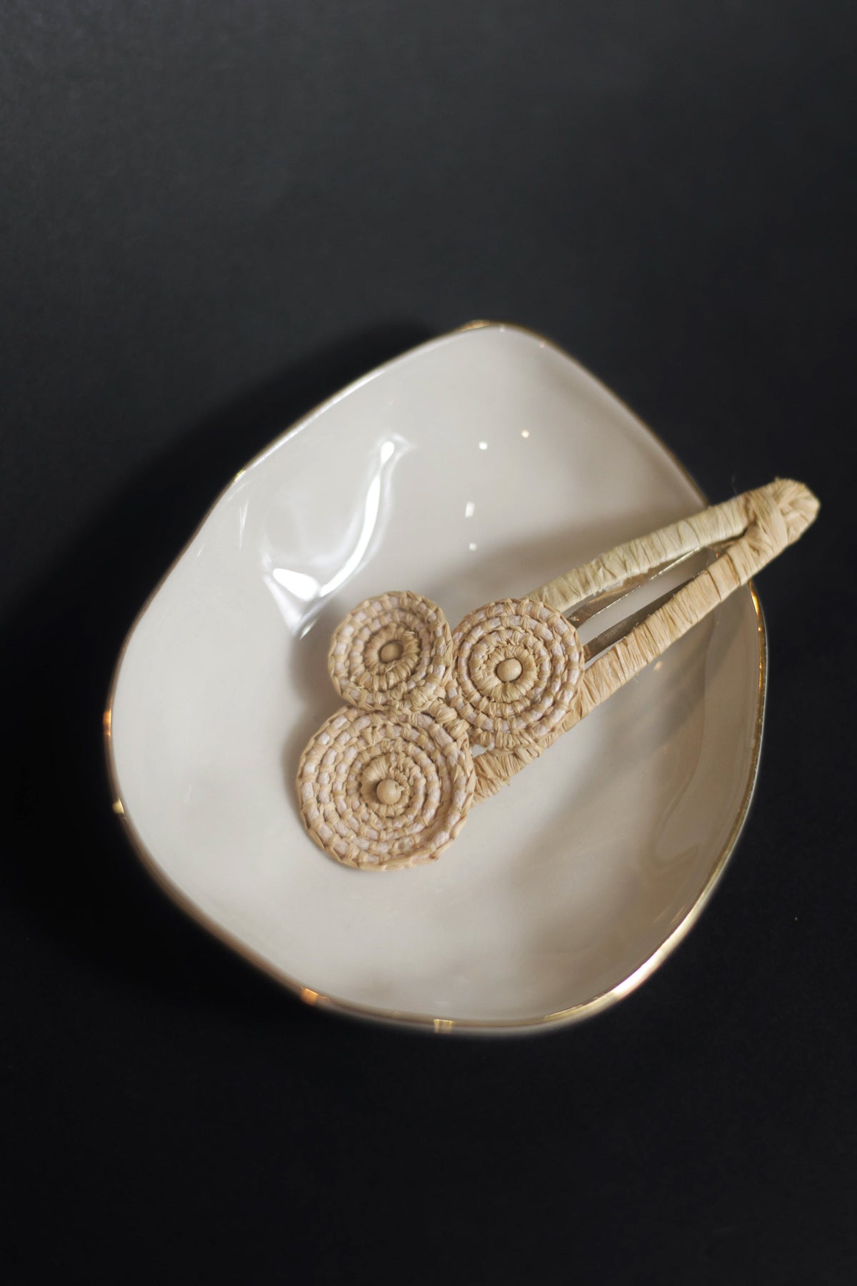 Pixeli raffia hair clip