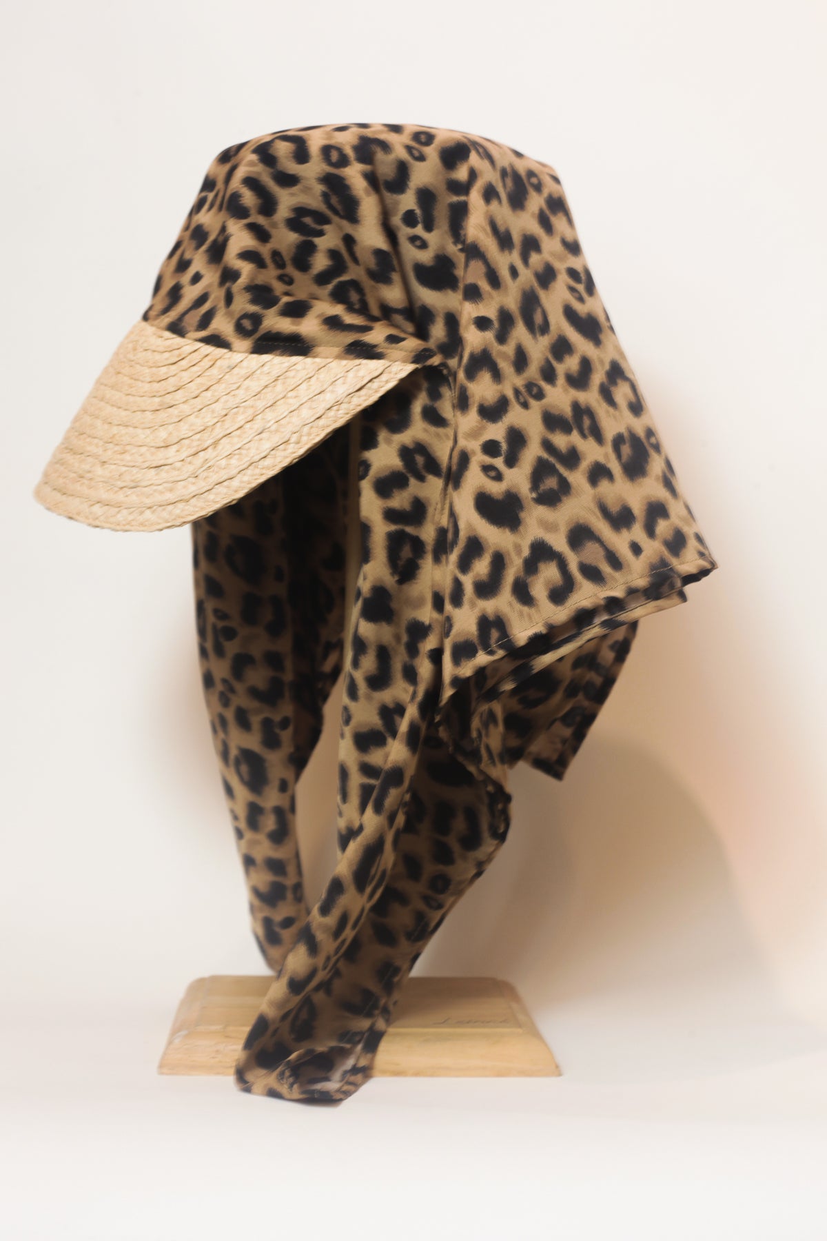 Shadan scarf hat