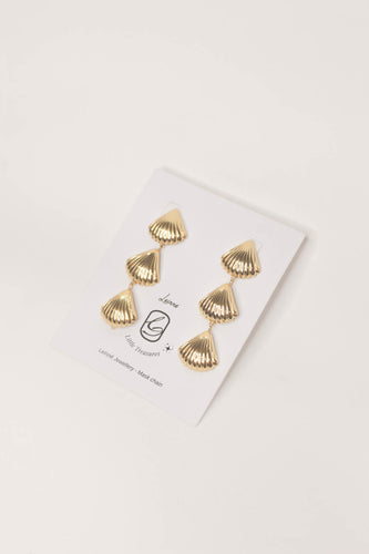 Trio Scallop gold earrings