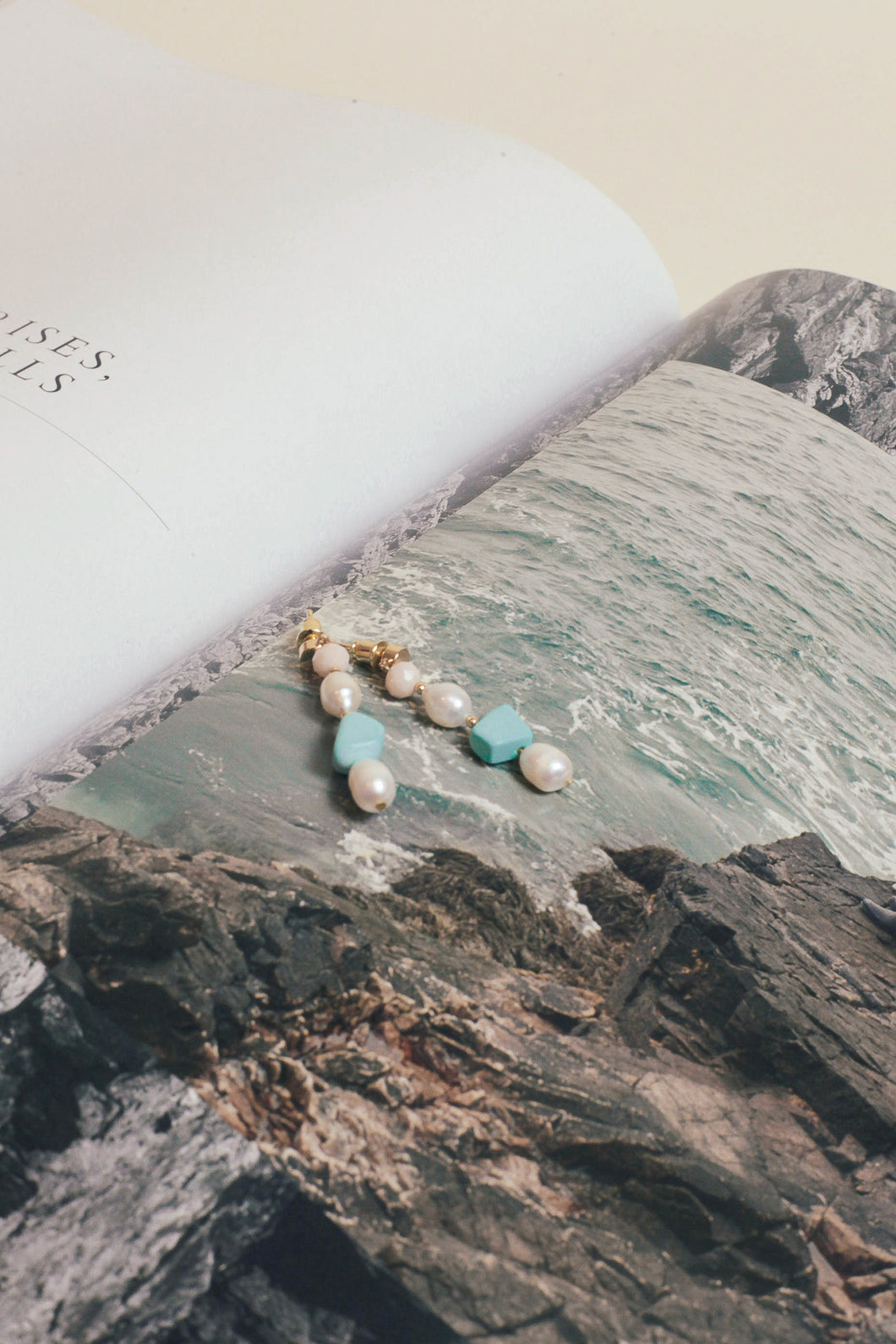 Turquoise pearl earrings