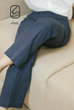 Charger l&#39;image dans la visionneuse de galerie, The Leinné Classic Tailored Trousers