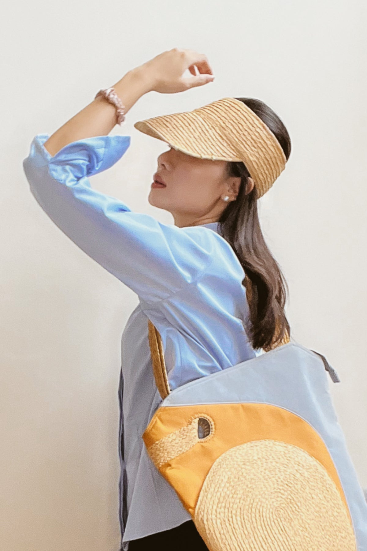 Natural raffia Socco cap with rings