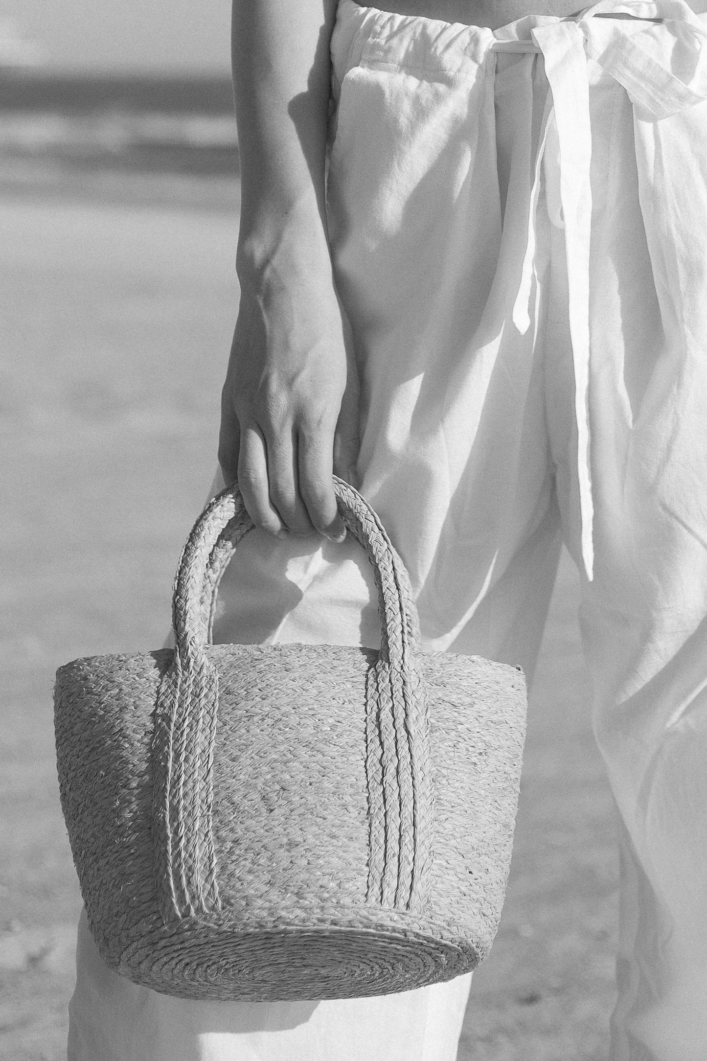 Bucket Cabas raffia bag